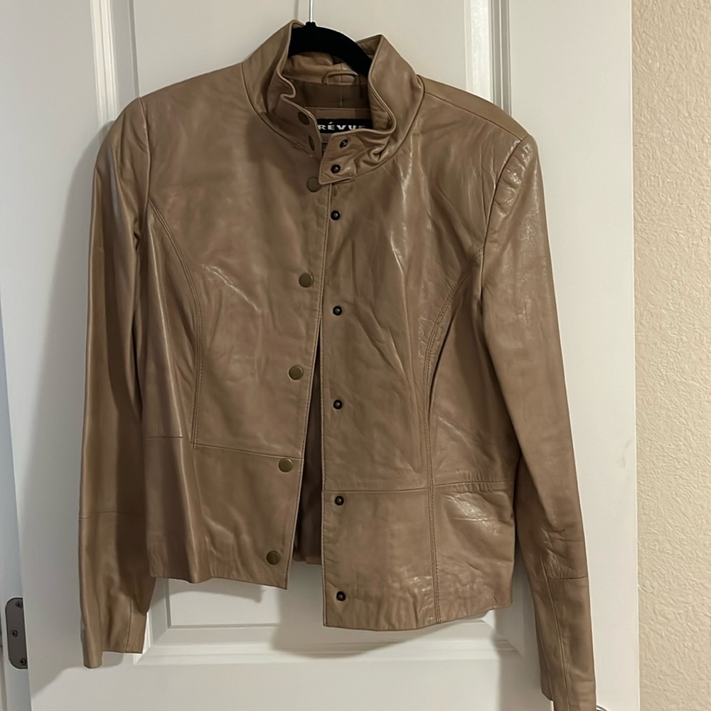 REVUE Tan / Beige Lamb Leather Jacket Size Medium